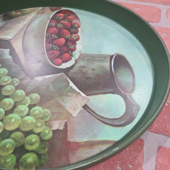 Vintage round metal serving tray Still Life by Henk Bos - Picture 6 of 8